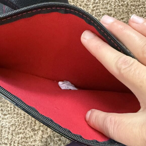 Tutilo New York 2 Piece Tote & Wristlet Purse Black Faux Leather Red Cutwork - Picture 9 of 13